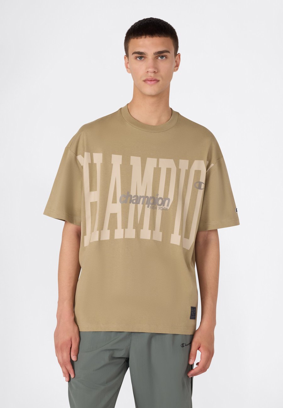 Футболка Champion SS URBAN CONTEMPORARY, Khaki, Хаки, Футболка Champion SS URBAN CONTEMPORARY, Khaki
Футболка Champion SS URBAN CONTEMPORARY, Khaki, Хаки, Футболка Champion SS URBAN CONTEMPORARY, Khaki