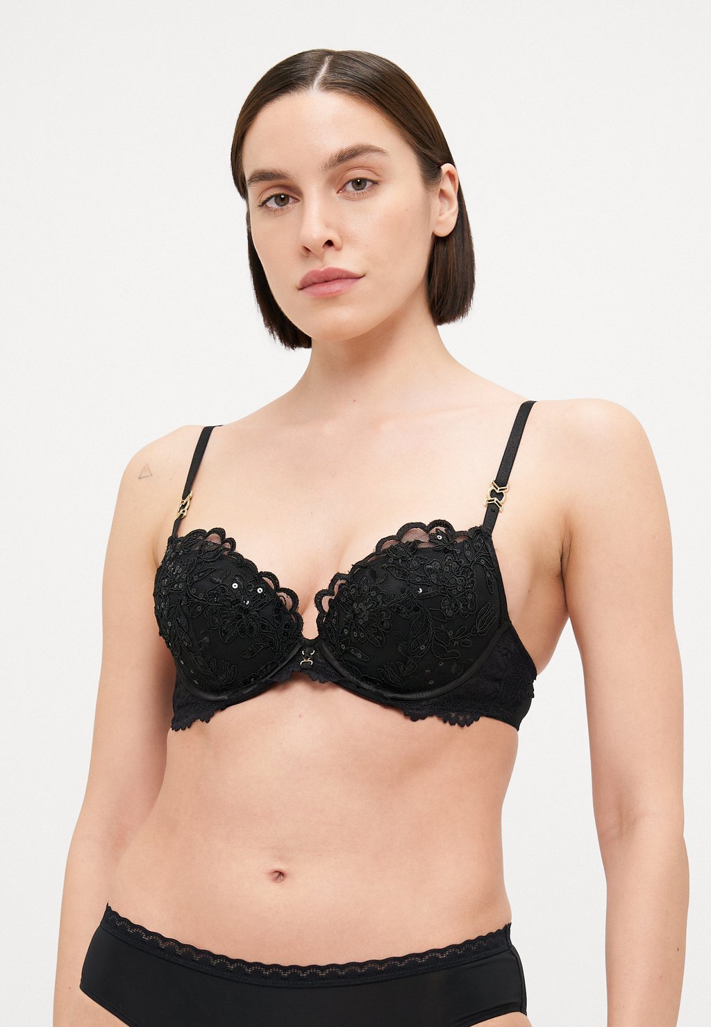 Бюстгальтер на косточках THE ICON PADDED PLUNGE Ann Summers, черный
Бюстгальтер на косточках THE ICON PADDED PLUNGE Ann Summers, черный