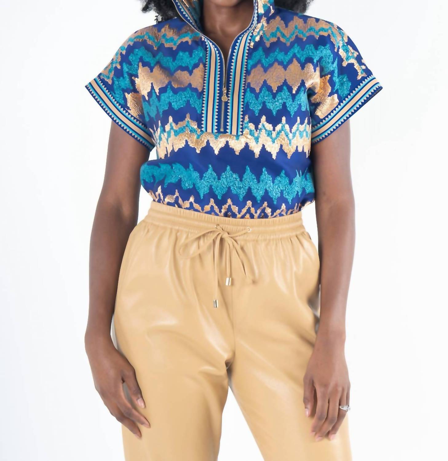 Топ-пуловер Poppy в ряби Emily McCarthy, Ripple
Топ-пуловер Poppy в ряби Emily McCarthy, Ripple