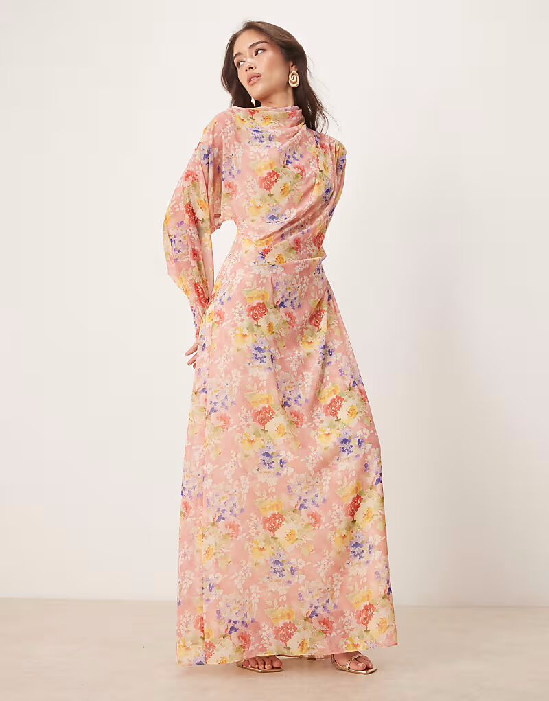 Платье макси ASOS DESIGN с высоким воротом и крупным цветочным принтом
Платье макси ASOS DESIGN с высоким воротом и крупным цветочным принтом