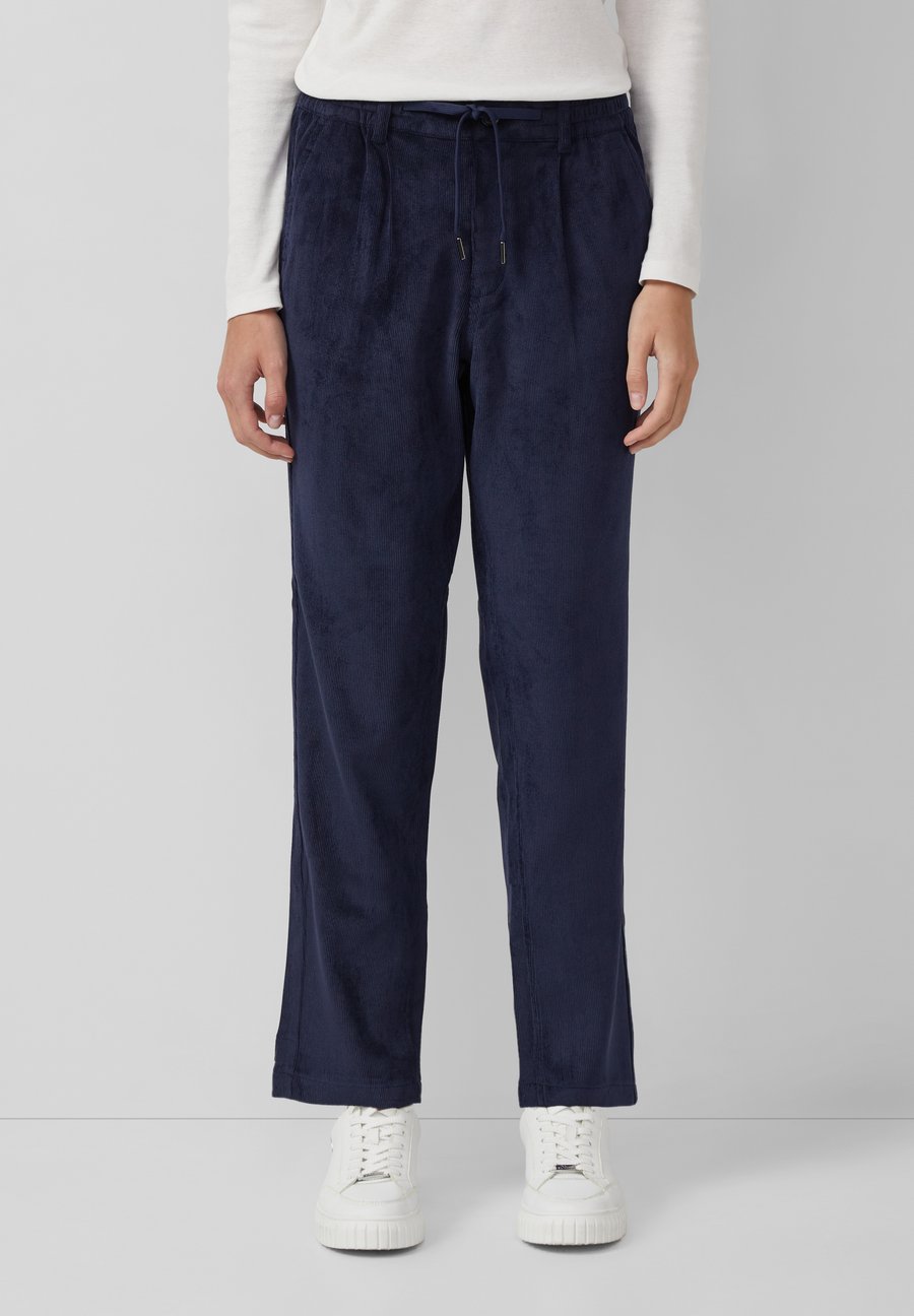 Брюки s.Oliver ANKLE-MIT ELASTIKBUND UND KORDELZUG, Navy/Multi-Coloured
Брюки s.Oliver ANKLE-MIT ELASTIKBUND UND KORDELZUG, Navy/Multi-Coloured