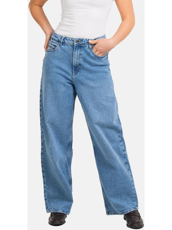Джинсы женские Chloé Baggy синего цвета Reell
Джинсы женские Chloé Baggy синего цвета Reell