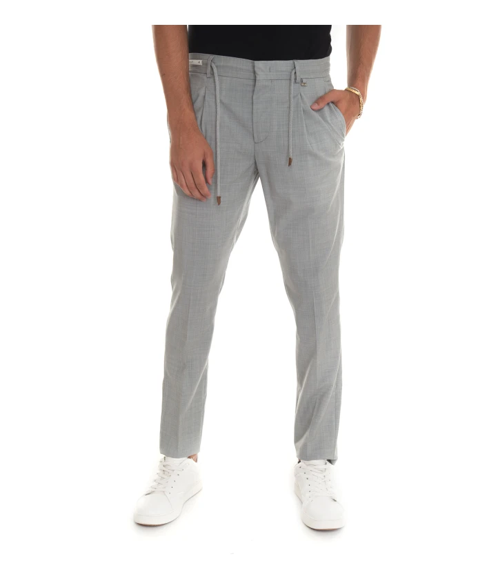 Эластичные брюки-чинос с поясом на завязках Paoloni, серый
Эластичные брюки-чинос с поясом на завязках Paoloni, серый