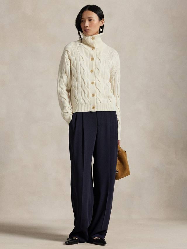 Кардиган из шерсти с кабельной вязкой и воротником-воронкой Polo Ralph Lauren, Cream
Кардиган из шерсти с кабельной вязкой и воротником-воронкой Polo Ralph Lauren, Cream