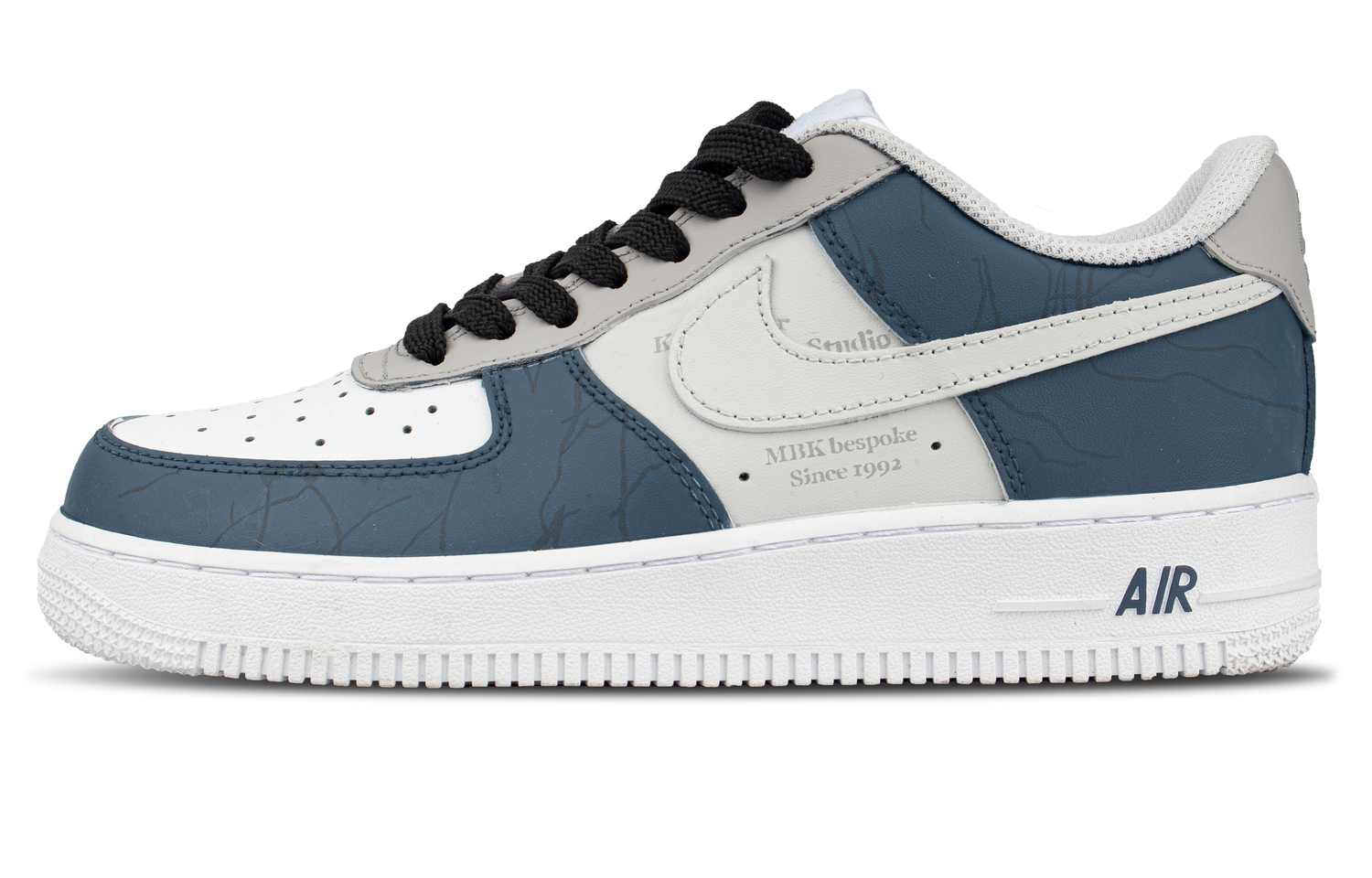 Nike Air Force 1 Coverage Thermal Abrasion Resistant Low top Skateboard Shoes Unisex Dark Blue
Nike Air Force 1 Coverage Thermal Abrasion Resistant Low top Skateboard Shoes Unisex Dark Blue