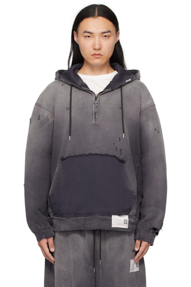 Черная толстовка с капюшоном и полумолнией с эффектом выцветания на солнце Maison MIHARA YASUHIRO
Черная толстовка с капюшоном и полумолнией с эффектом выцветания на солнце Maison MIHARA YASUHIRO