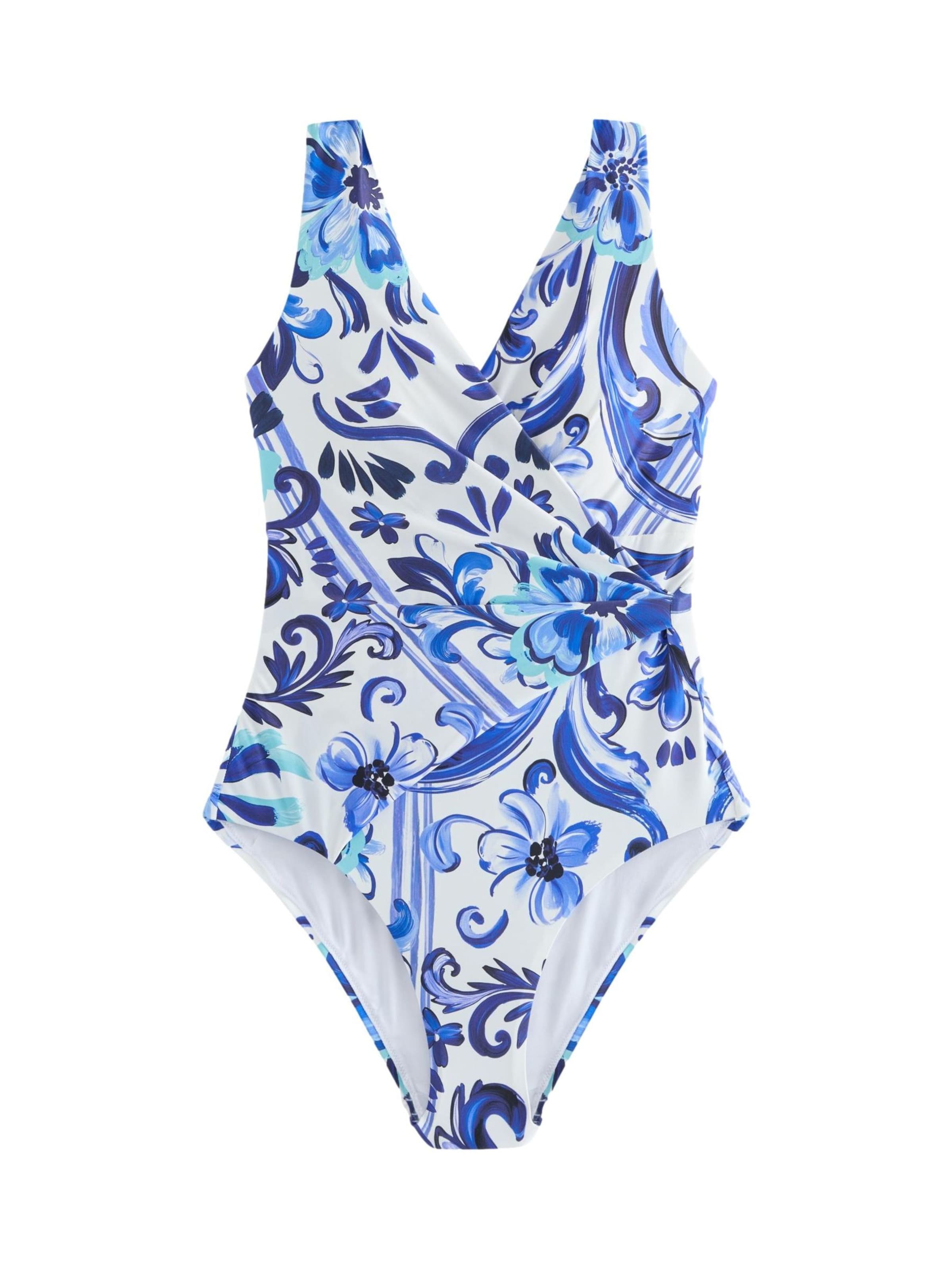 Next Купальник-бралетт с эффектом коррекции фигуры в белом цвете
Next Купальник-бралетт с эффектом коррекции фигуры в белом цвете