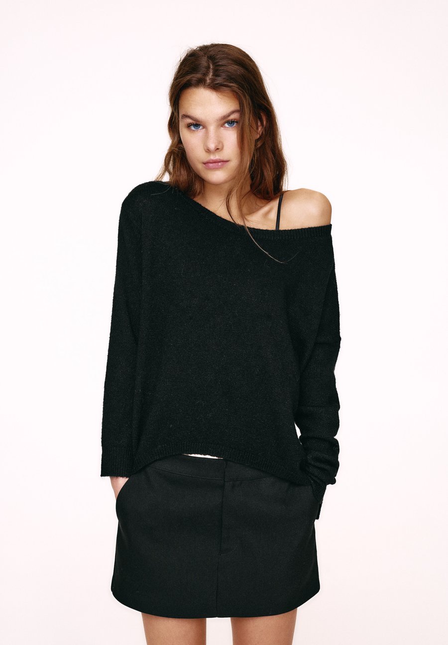 Джемпер PULL&BEAR ASYMMETRIC, Black
Джемпер PULL&BEAR ASYMMETRIC, Black