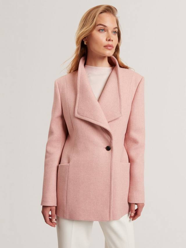 Evigna скульптурный утепленный шерстяной пальто Ted Baker, Pink
Evigna скульптурный утепленный шерстяной пальто Ted Baker, Pink