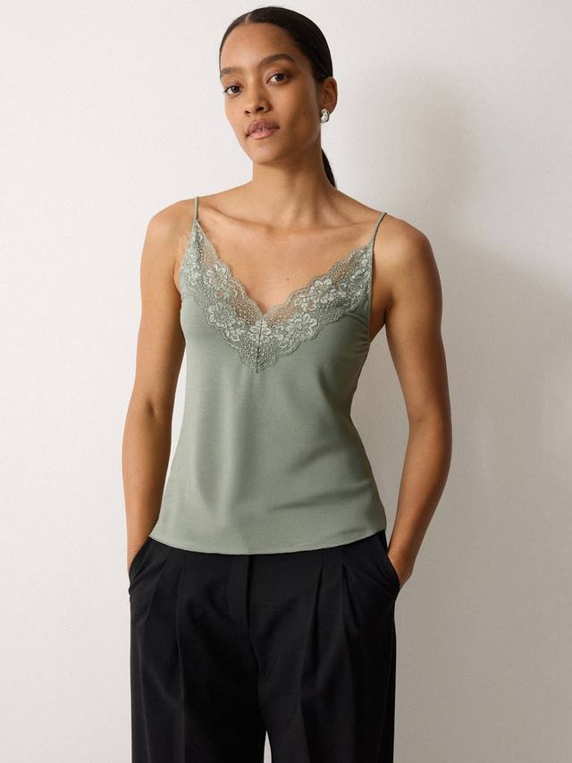 Водолазка с V-образным вырезом и кружевной отделкой Modal Jigsaw, Rainwater
Водолазка с V-образным вырезом и кружевной отделкой Modal Jigsaw, Rainwater