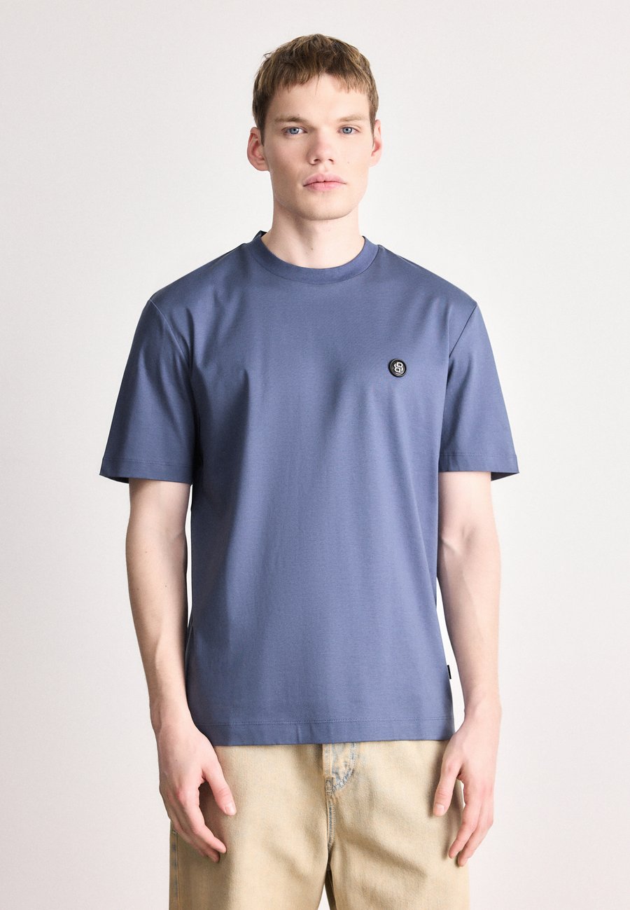 Футболка BOSS TAUT, Open Blue/Blue, Синий, Футболка BOSS TAUT, Open Blue/Blue
Футболка BOSS TAUT, Open Blue/Blue, Синий, Футболка BOSS TAUT, Open Blue/Blue