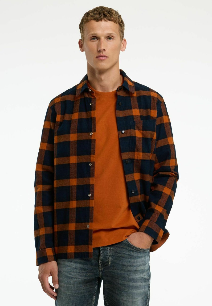 Куртка CHASIN' AXEL XEDO, Orange
Куртка CHASIN' AXEL XEDO, Orange