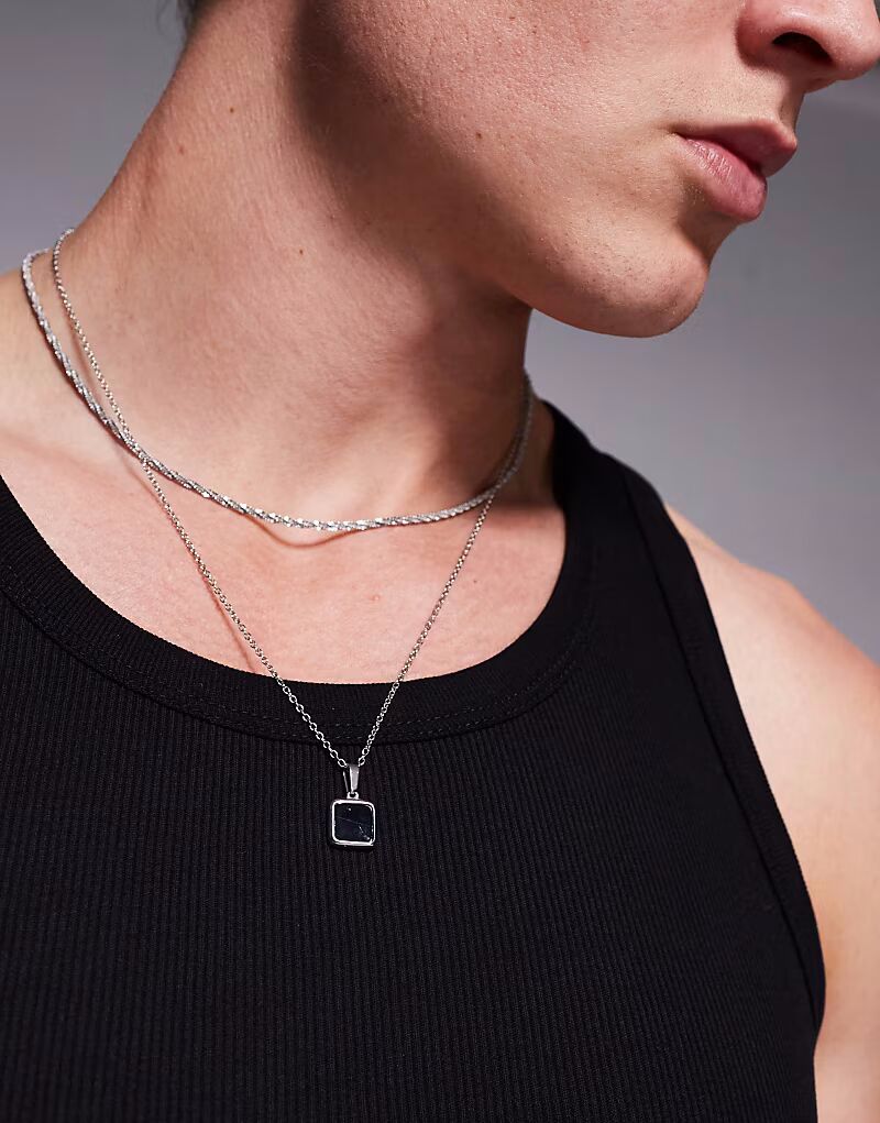 Комплект из 2 водонепроницаемых ожерелий из нержавеющей стали с черным квадратным кулоном серебристого оттенка Asos Design
Комплект из 2 водонепроницаемых ожерелий из нержавеющей стали с черным квадратным кулоном серебристого оттенка Asos Design