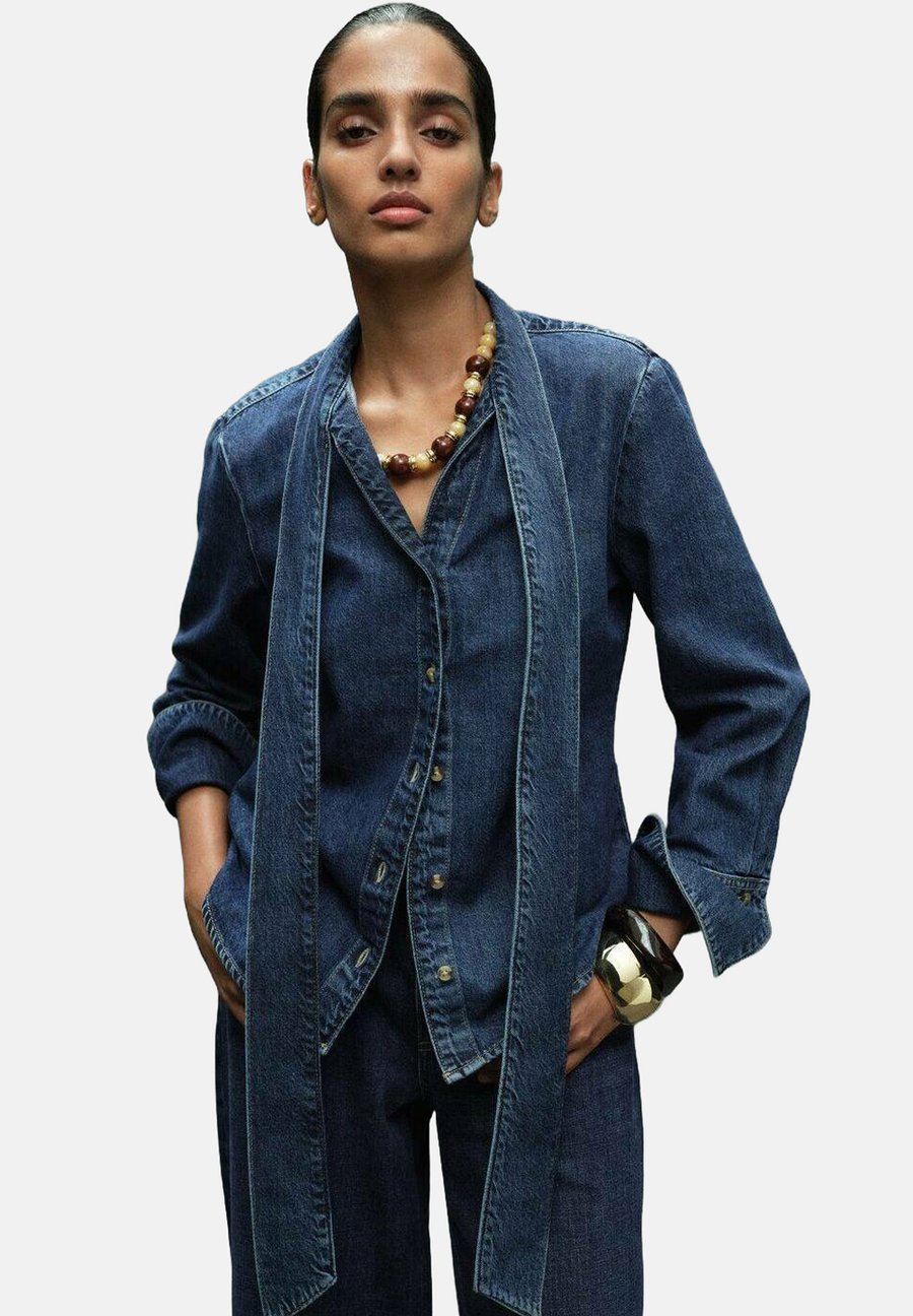 Блуза Mango Button-down blouse, Dark Blue
Блуза Mango Button-down blouse, Dark Blue
