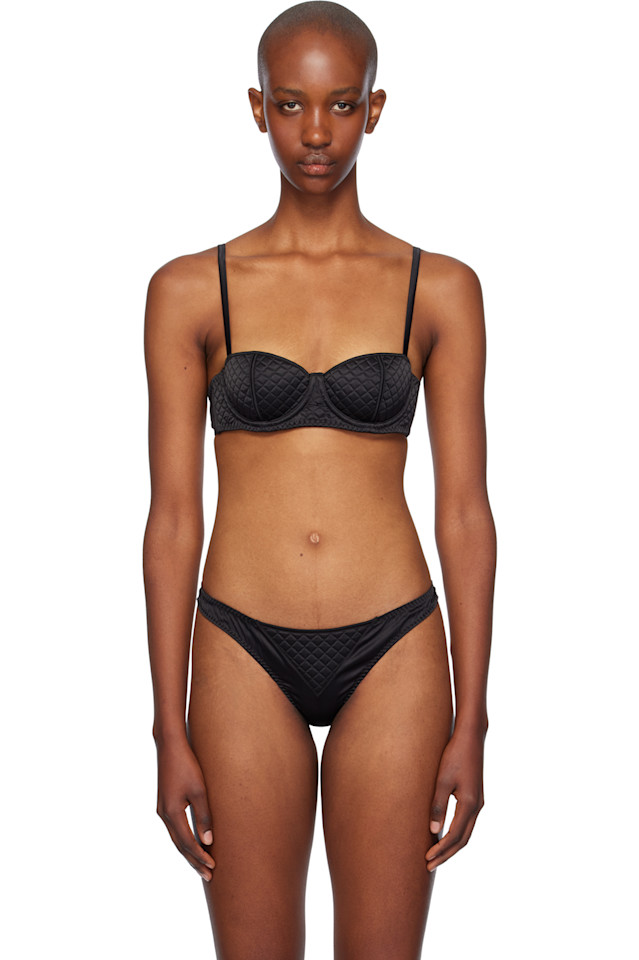 Бюстгальтер балконет с стёганым декором Fleur Du Mal, черный
Бюстгальтер балконет с стёганым декором Fleur Du Mal, черный