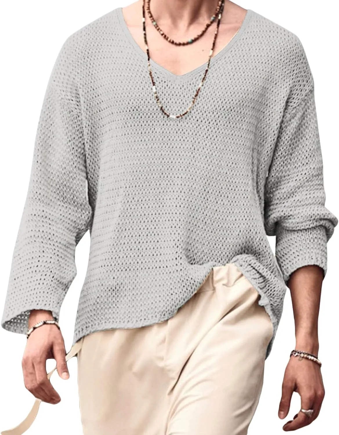 Мужской свитер с V-образным вырезом и ажурной вязкой
Мужской свитер с V-образным вырезом и ажурной вязкой