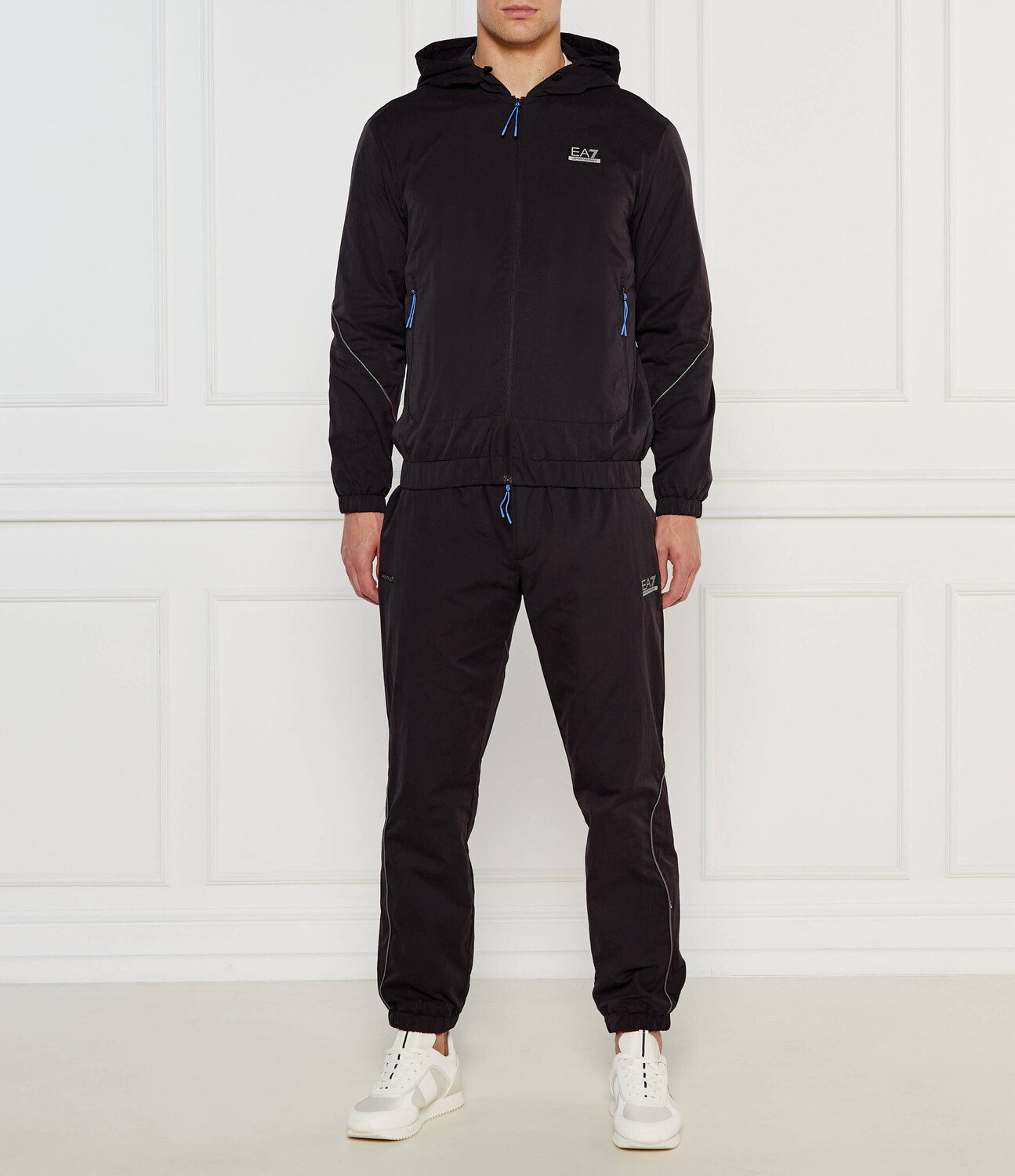 Спортивный костюм EA7 Regular Fit, черный
Спортивный костюм EA7 Regular Fit, черный