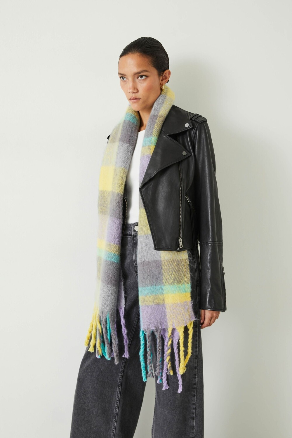 Клетчатый шарф Asteria Hush, зеленый
Клетчатый шарф Asteria Hush, зеленый