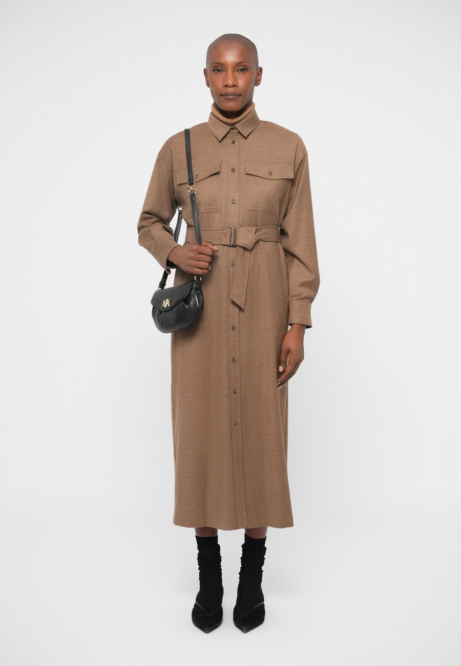 Сумка кросс-боди Armani Exchange CROSSBODY, Black
Сумка кросс-боди Armani Exchange CROSSBODY, Black