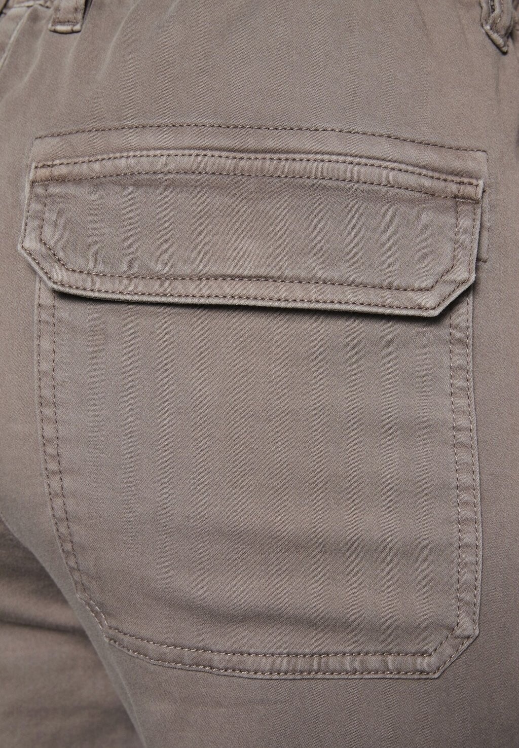 Спортивные брюки CARLIDE Babista, серый
Спортивные брюки CARLIDE Babista, серый