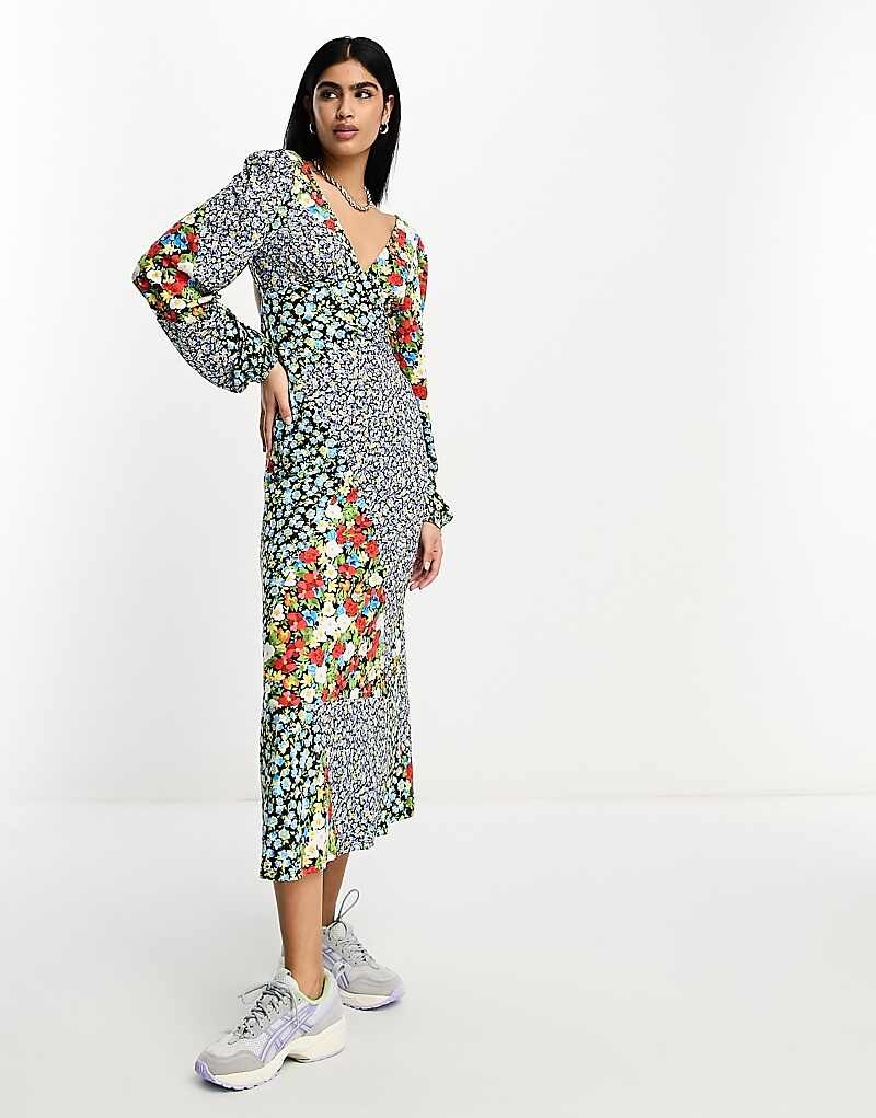 ASOS DESIGN – Платье миди с длинными рукавами, V-образным вырезом и ярким узором
ASOS DESIGN – Платье миди с длинными рукавами, V-образным вырезом и ярким узором