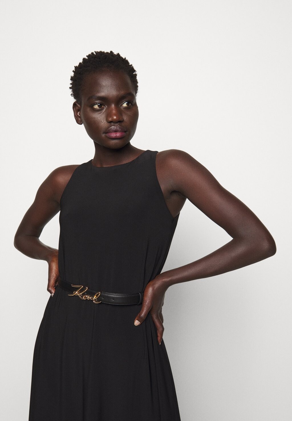 Ремень Signature Belt KARL LAGERFELD, черный/золотой
Ремень Signature Belt KARL LAGERFELD, черный/золотой