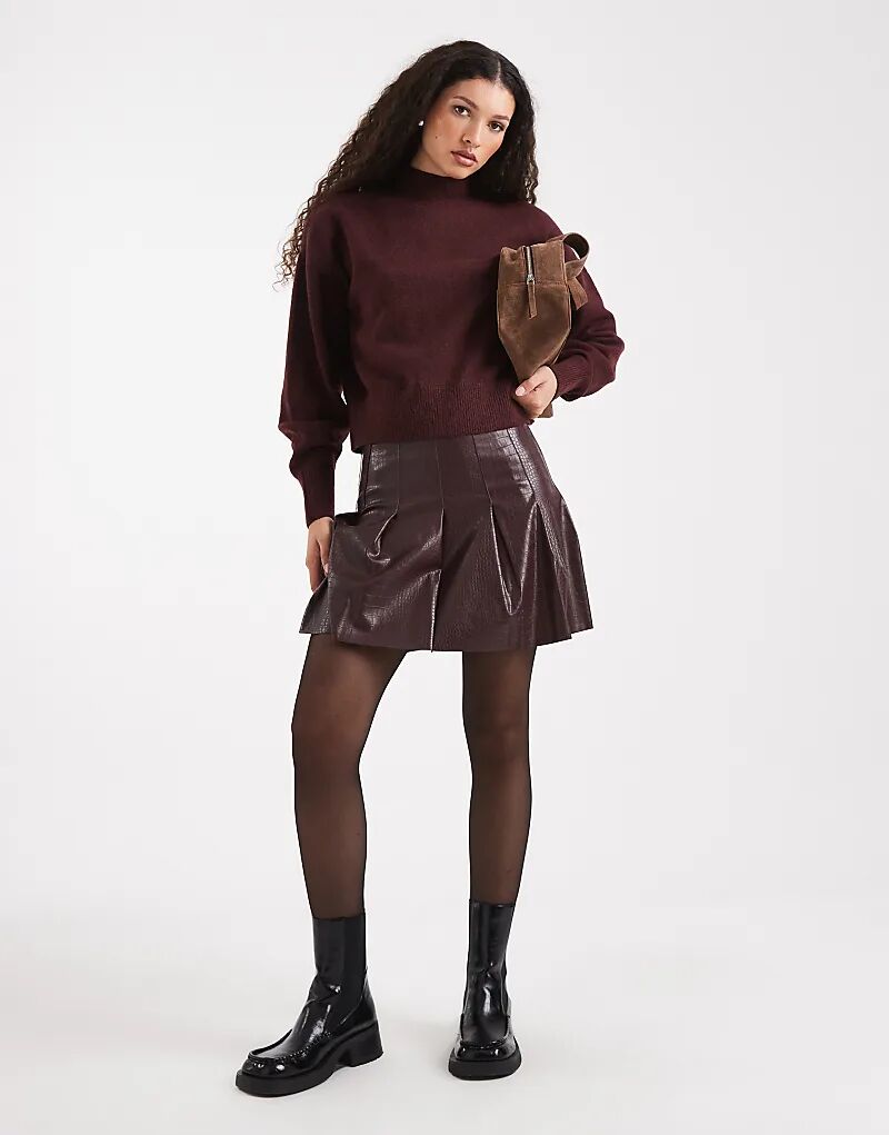 Мини-юбка New Look с крокодиловым принтом, плиссированная, бордового цвета
Мини-юбка New Look с крокодиловым принтом, плиссированная, бордового цвета