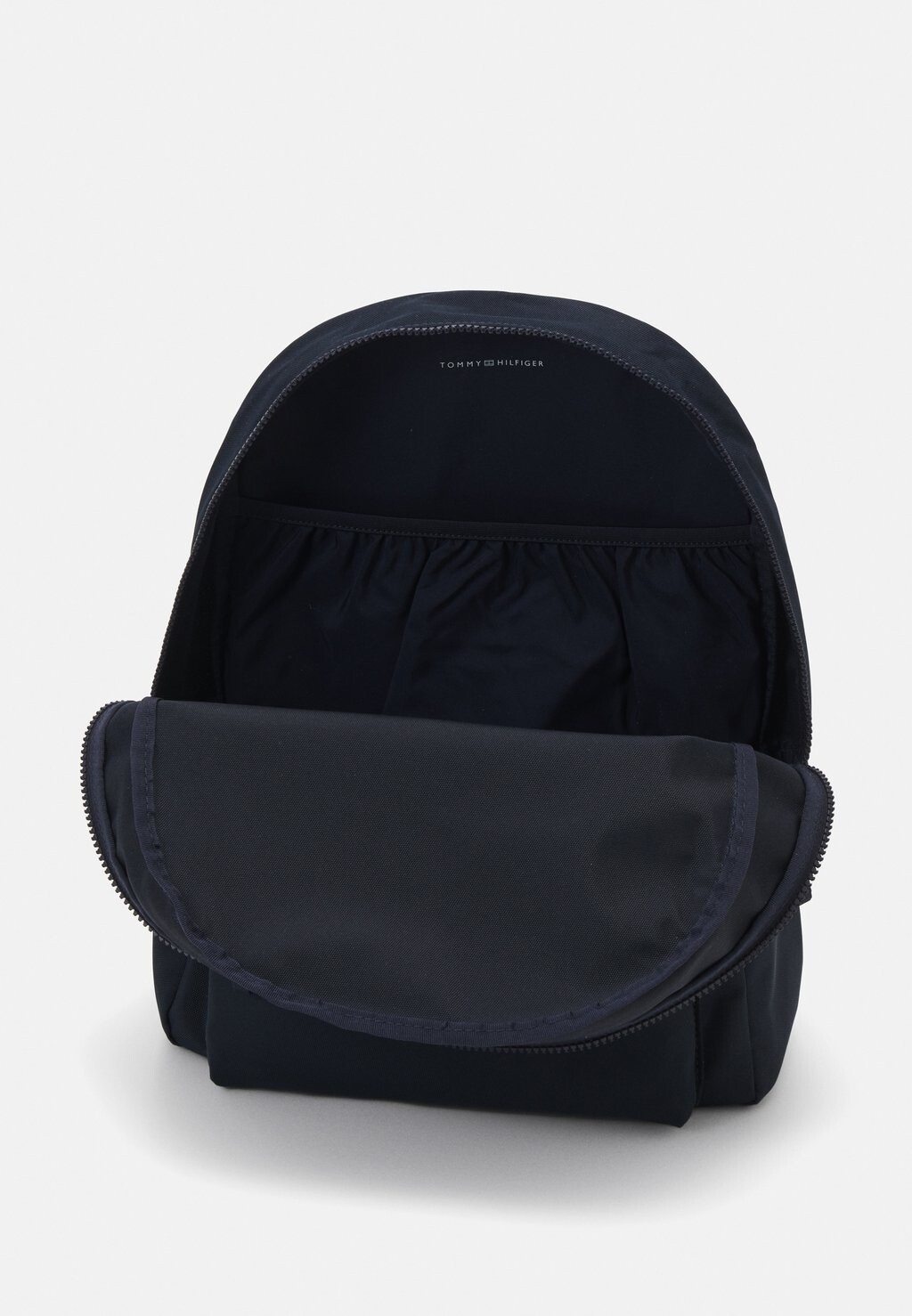 Рюкзак Essential Backpack Unisex Tommy Hilfiger, синий 
Рюкзак Essential Backpack Unisex Tommy Hilfiger, синий
