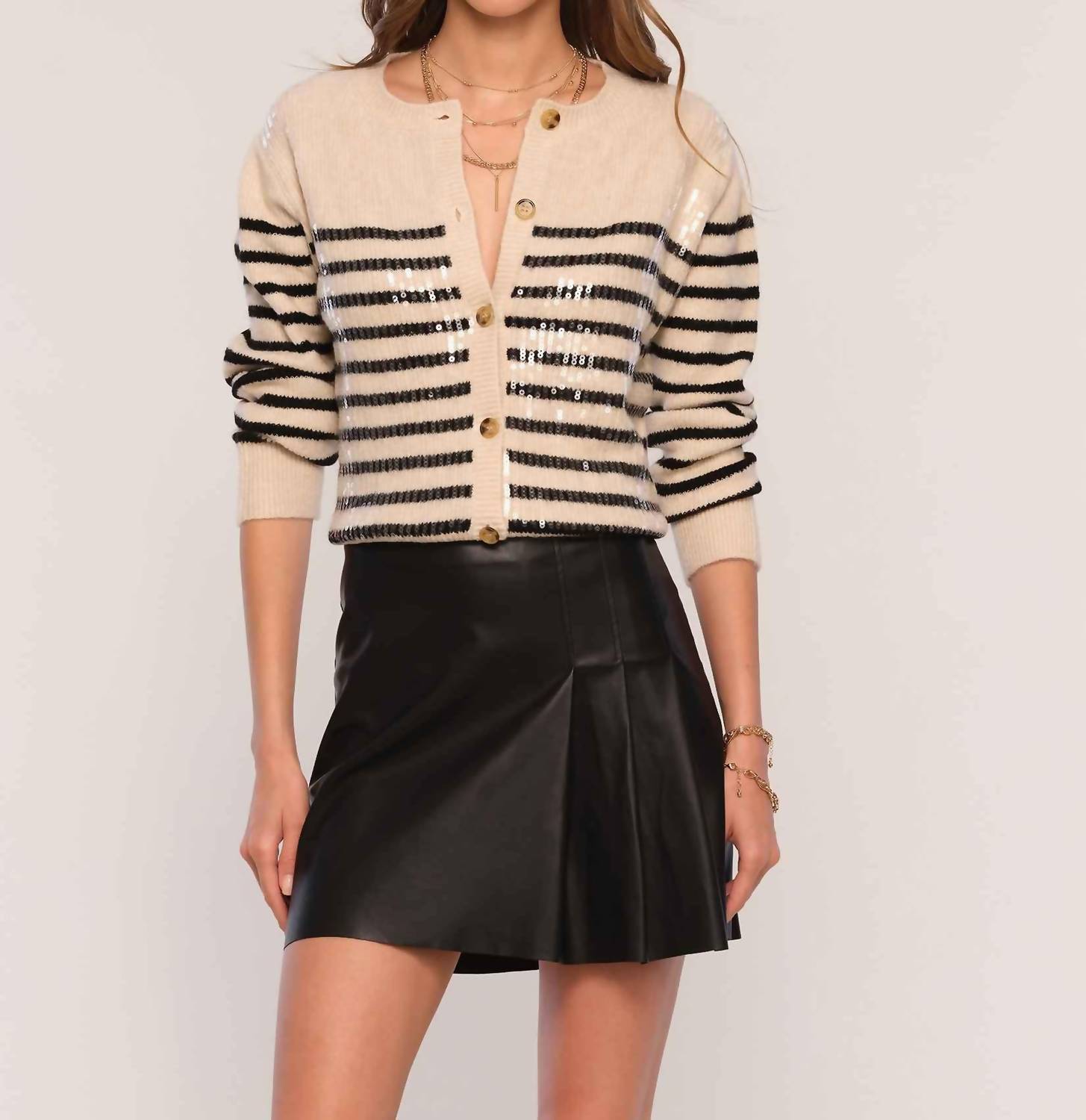 Кардиган Breanna в кремовом цвете heartloom
Кардиган Breanna в кремовом цвете heartloom