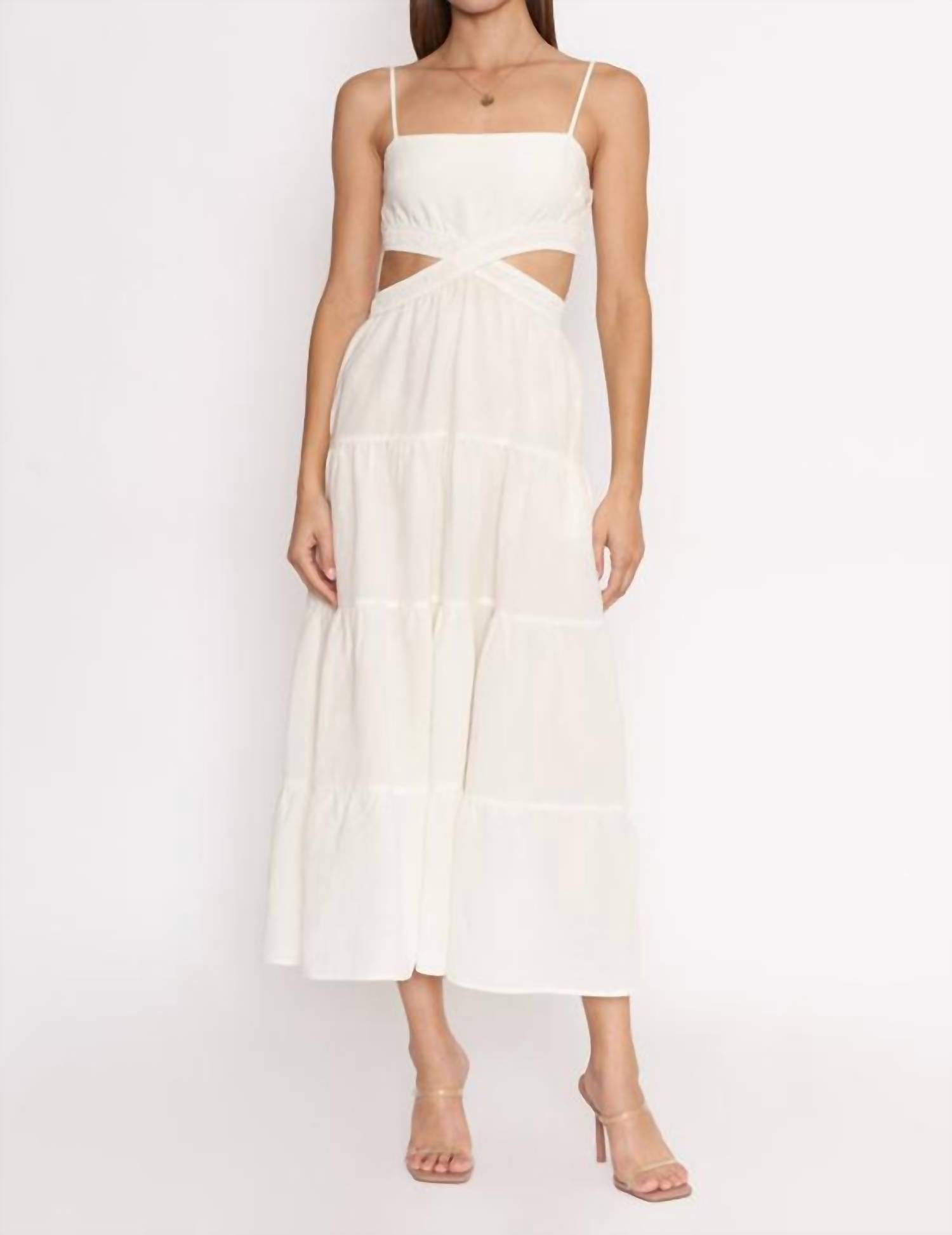 Платье Beatrice в белом цвете Dee elly 
Платье Beatrice в белом цвете Dee elly