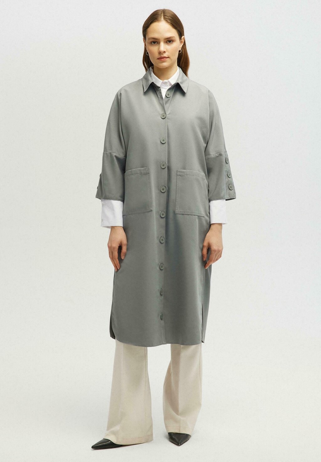 Классическое пальто BUTTON DETAILED Touché Privé, серый металлик
Классическое пальто BUTTON DETAILED Touché Privé, серый металлик