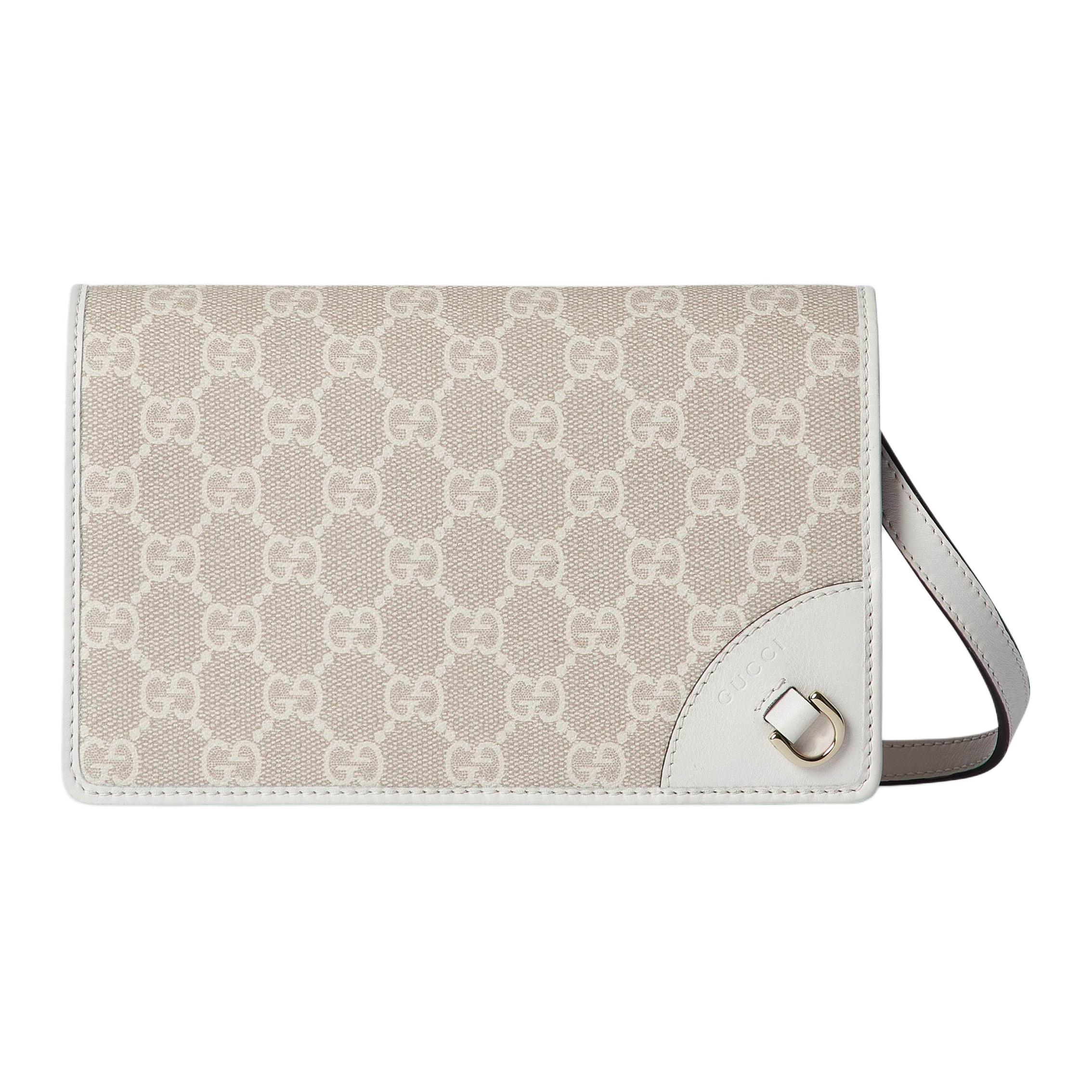 GUCCI Кожаный плечевой клатч мини
GUCCI Кожаный плечевой клатч мини