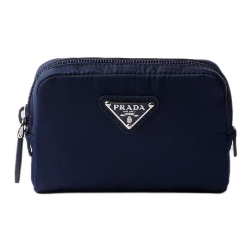 PRADA Re Nylon косметичка Micro женская Marine Blue
PRADA Re Nylon косметичка Micro женская Marine Blue