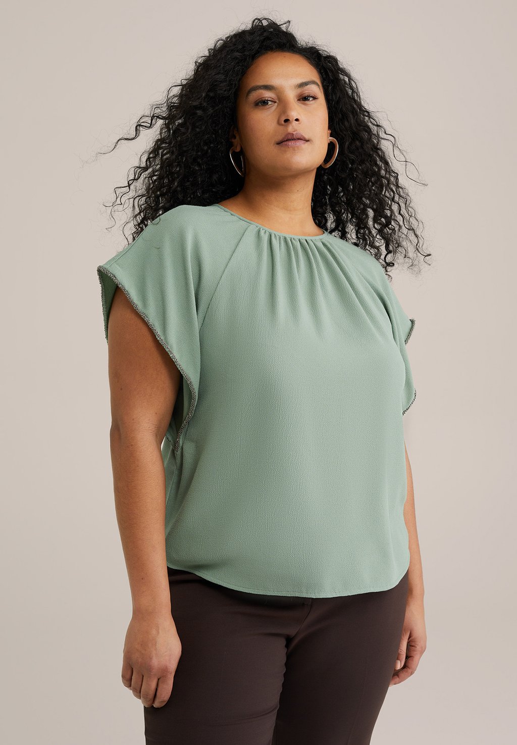 Блуза CURVE WE Fashion, светло-зеленый
Блуза CURVE WE Fashion, светло-зеленый