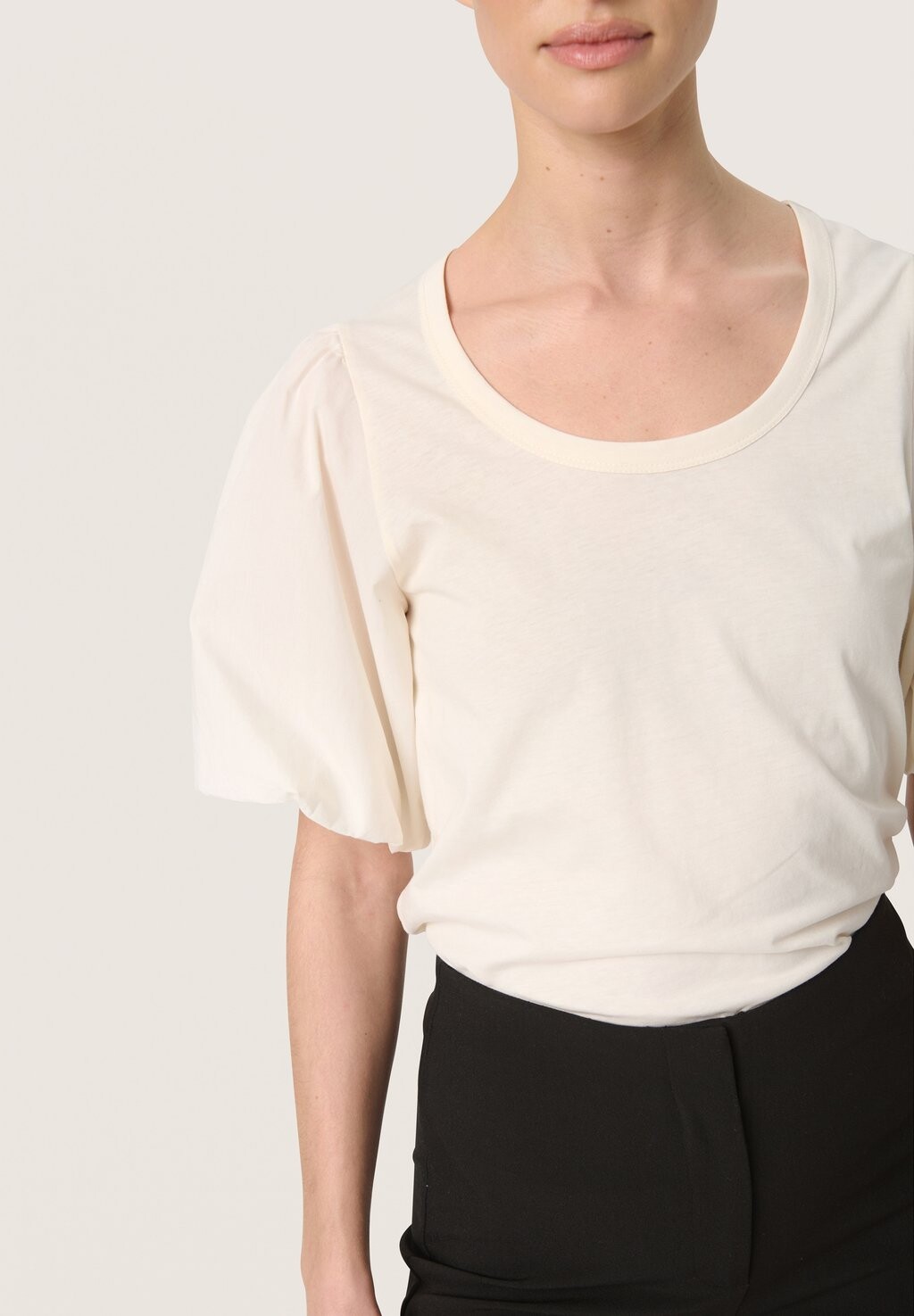 Блуза SLFILIPPA Soaked in Luxury, цвет Whisper White
Блуза SLFILIPPA Soaked in Luxury, цвет Whisper White