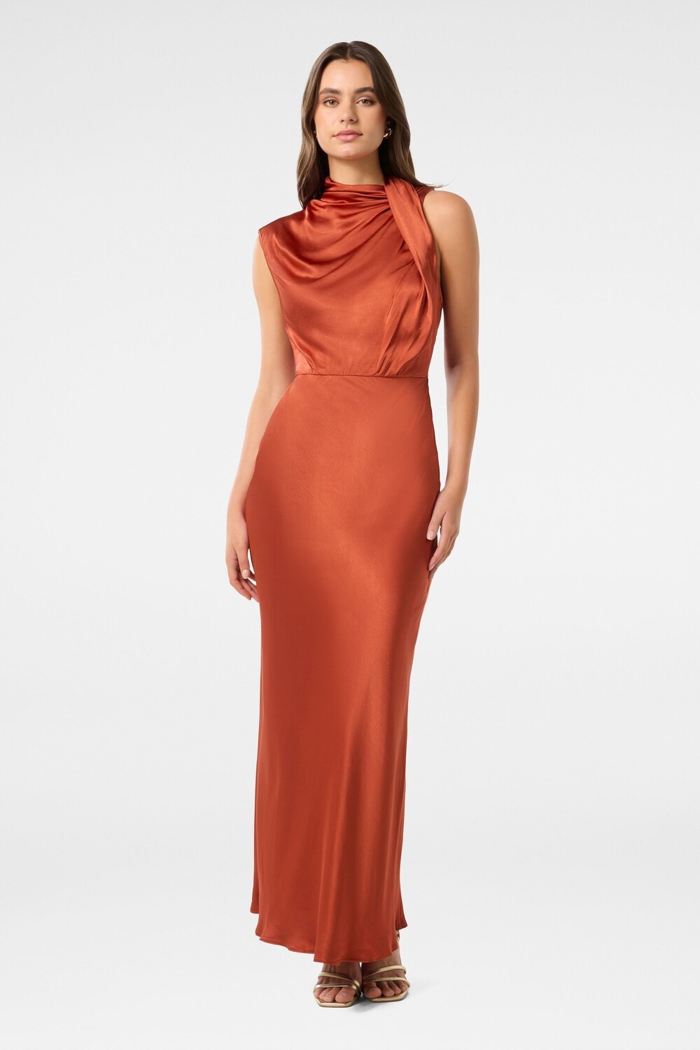 Длинное атласное платье Sienna с высоким воротом Forever New, оранжевый
Длинное атласное платье Sienna с высоким воротом Forever New, оранжевый