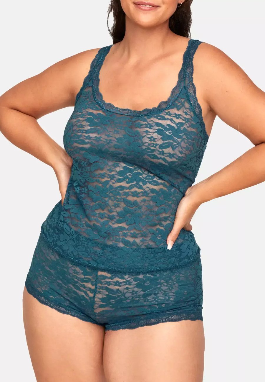 Пижамный комплект Adore Me ROANNE PLUS SET, Blue Coral/Dark Blue
Пижамный комплект Adore Me ROANNE PLUS SET, Blue Coral/Dark Blue