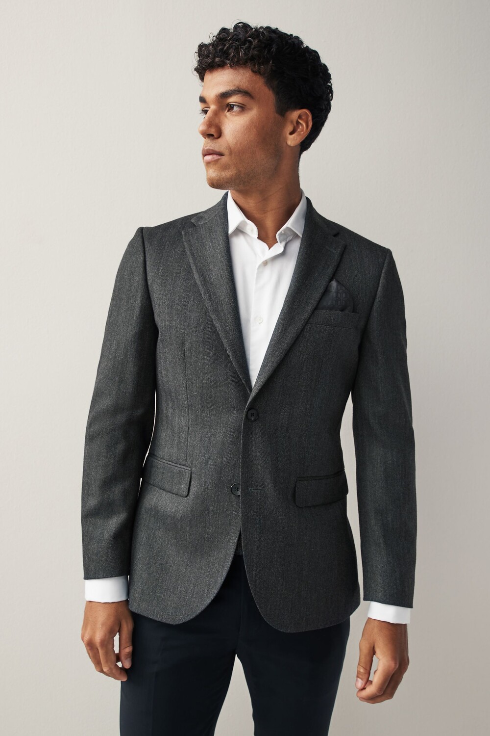 Приталенный пиджак с узором «елочка» из смесовой шерсти Next, серый
Приталенный пиджак с узором «елочка» из смесовой шерсти Next, серый