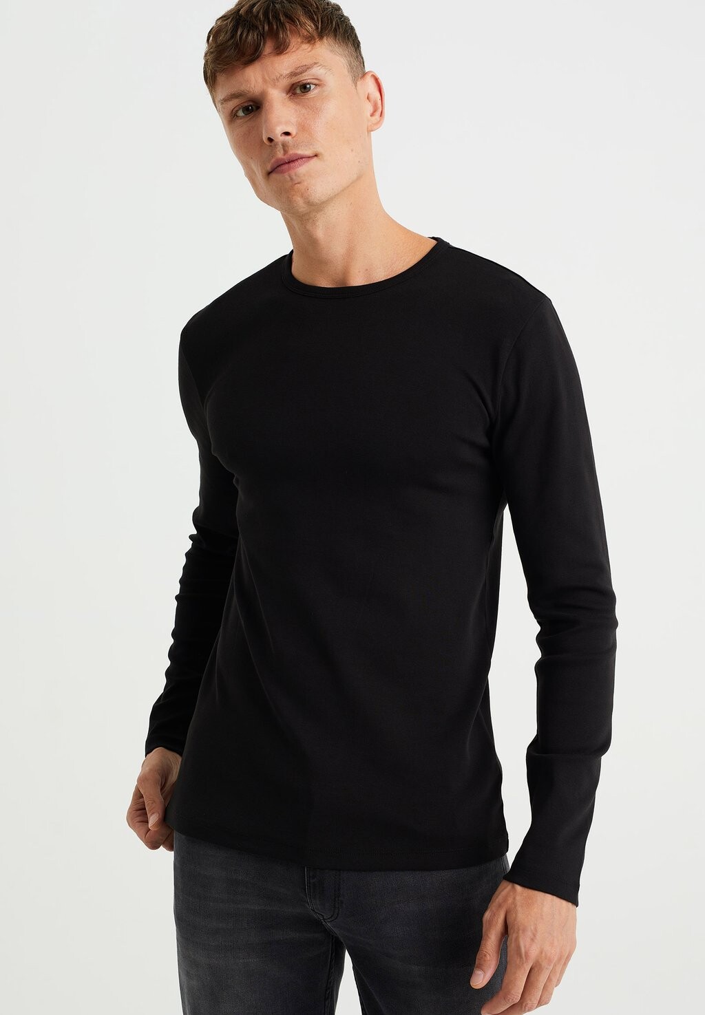 Футболка с длинным рукавом WE Fashion, черная, Черный, Футболка с длинным рукавом WE Fashion, черная
Футболка с длинным рукавом WE Fashion, черная, Черный, Футболка с длинным рукавом WE Fashion, черная