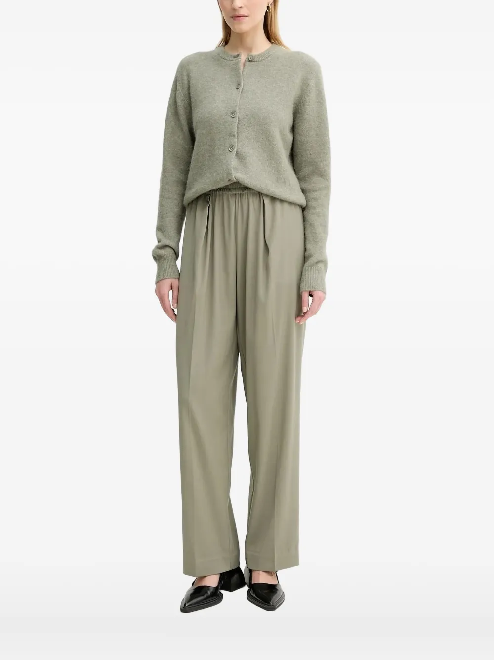 Кардиган на пуговицах SAMSOE SAMSOE, зеленый
Кардиган на пуговицах SAMSOE SAMSOE, зеленый