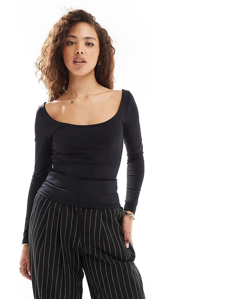 Облегающий топ с длинными рукавами и широким круглым вырезом черного цвета Pimkie
Облегающий топ с длинными рукавами и широким круглым вырезом черного цвета Pimkie