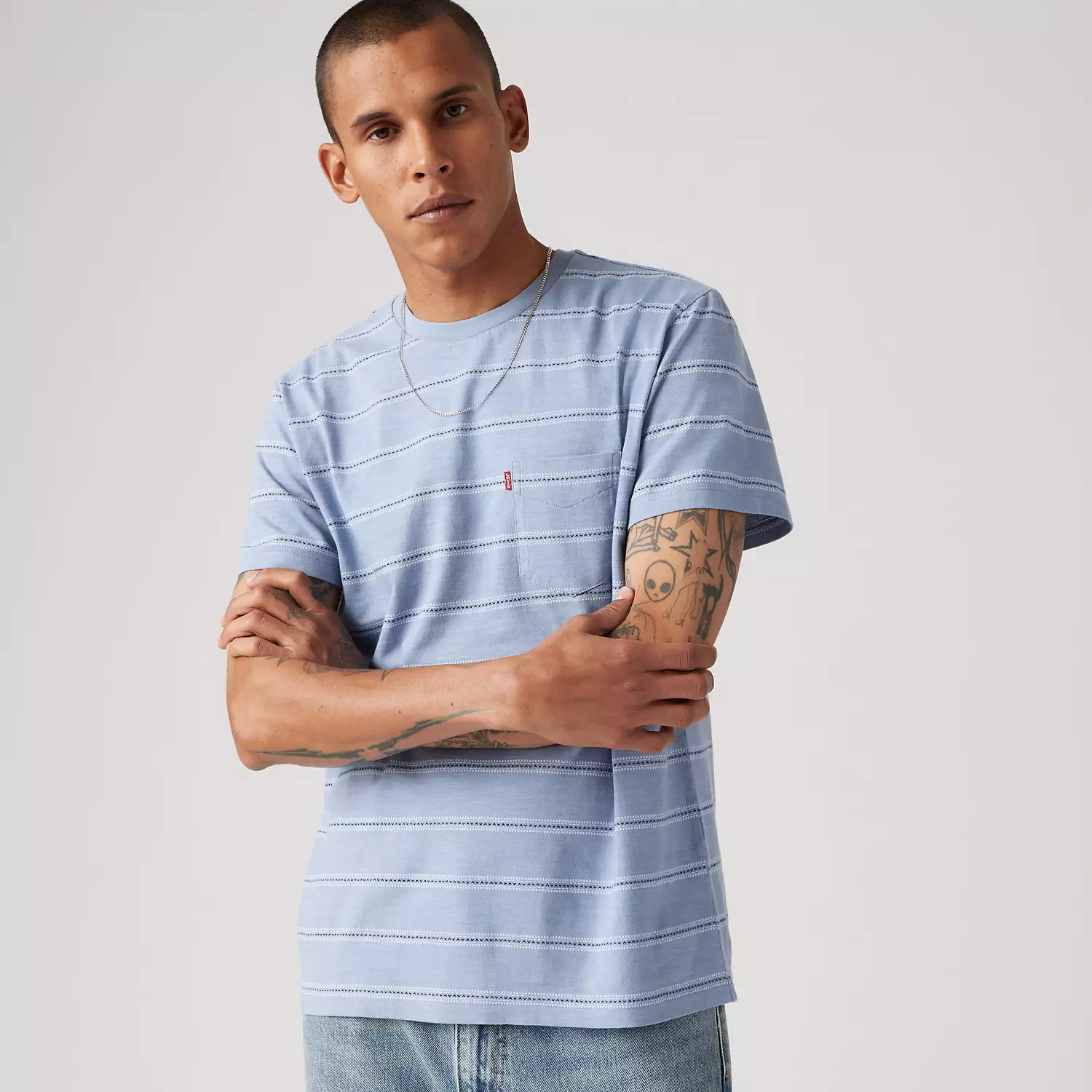 Футболка с классическим карманом Levi's, цвет Dino Stripe Cliff - Blue 
Футболка с классическим карманом Levi's, цвет Dino Stripe Cliff - Blue