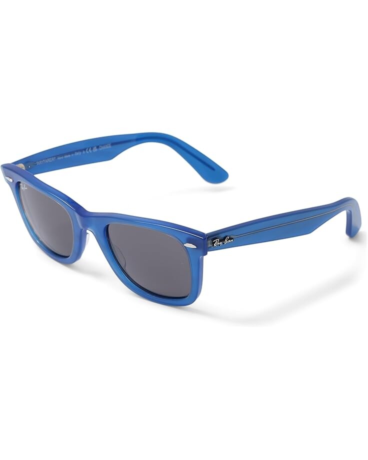 Солнцезащитные очки Ray-Ban 0RB2140 Original Wayfarer Photochromic, цвет Photo Striped Blue
Солнцезащитные очки Ray-Ban 0RB2140 Original Wayfarer Photochromic, цвет Photo Striped Blue