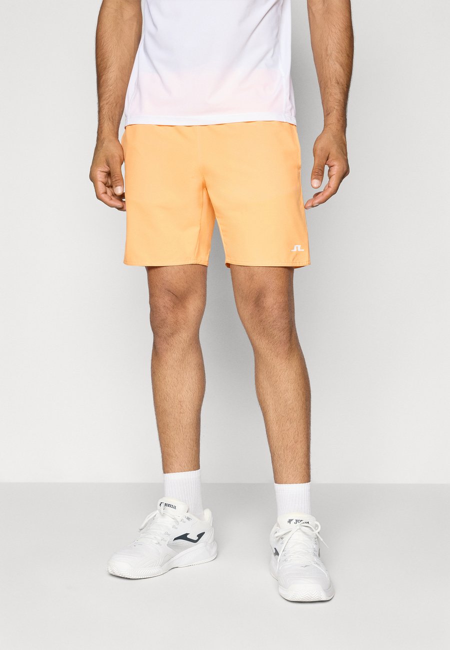 Спортивные шорты J.LINDEBERG Sports PRESTON SHORTS, Mock Orange/Orange
Спортивные шорты J.LINDEBERG Sports PRESTON SHORTS, Mock Orange/Orange