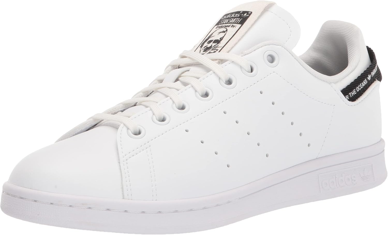 Детские кроссовки adidas Originals Stan Smith, белый/черный
Детские кроссовки adidas Originals Stan Smith, белый/черный