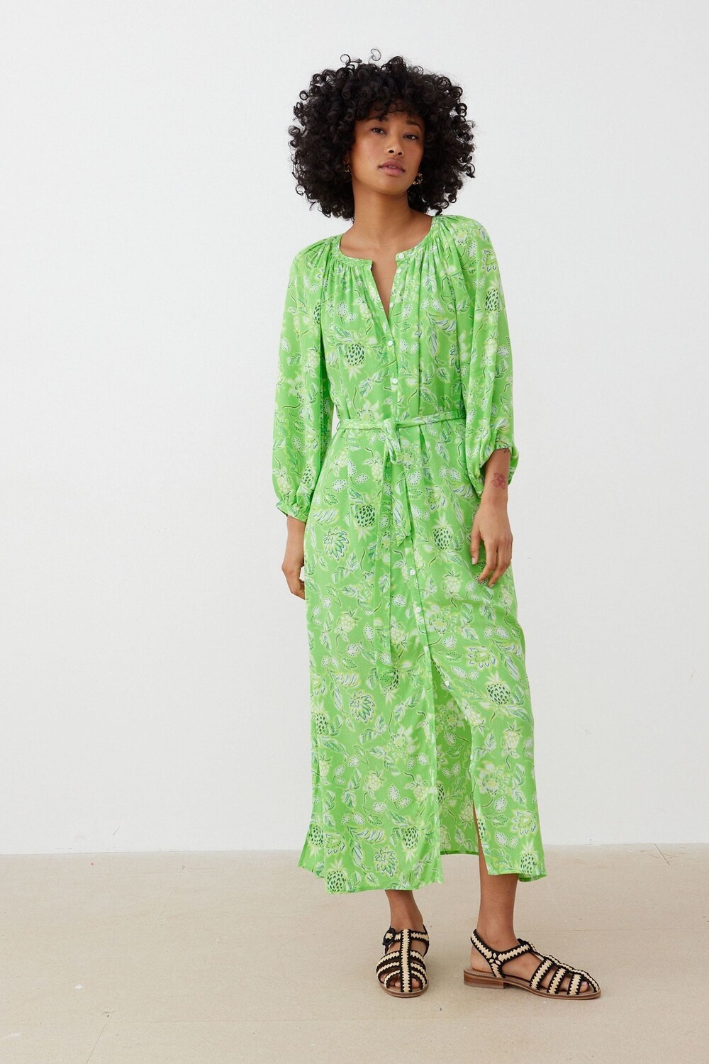 Платье миди с цветочным узором пейсли Oliver Bonas, зеленый
Платье миди с цветочным узором пейсли Oliver Bonas, зеленый