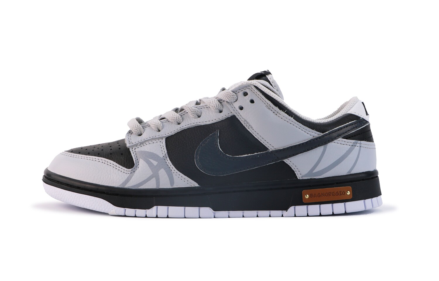 Кроссовки для скейтбординга Dunk унисекс с низким верхом серый/белый Nike
Кроссовки для скейтбординга Dunk унисекс с низким верхом серый/белый Nike