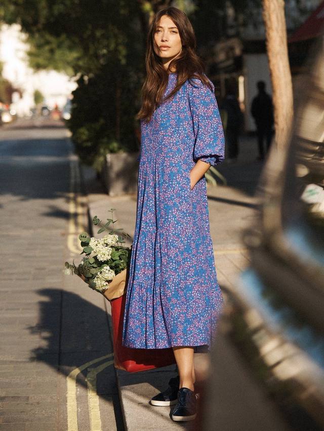 Платье в цветочек от наоми NRBY, синий/разноцветный
Платье в цветочек от наоми NRBY, синий/разноцветный