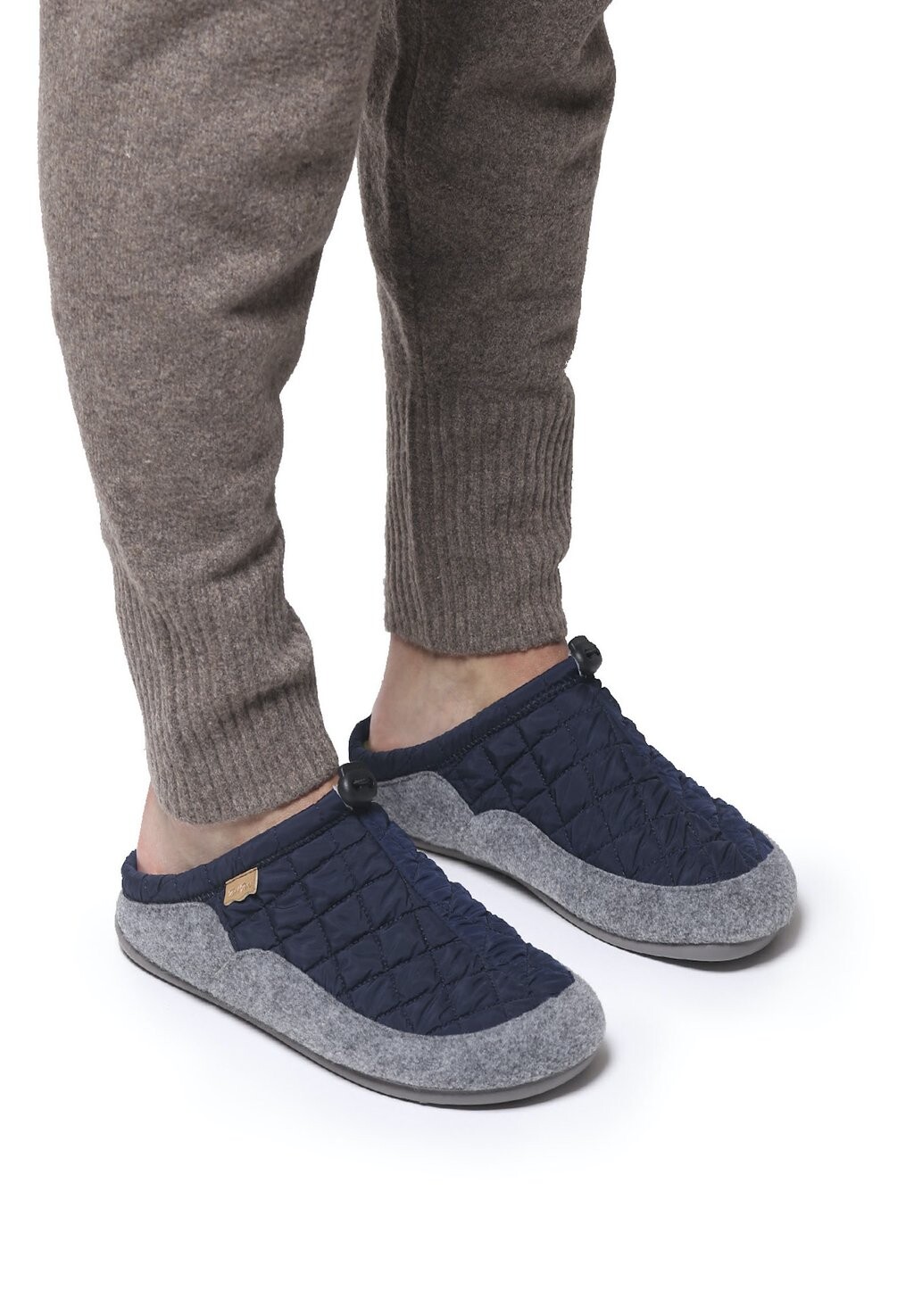 Тапочки Toni Pons, цвет mari
Тапочки Toni Pons, цвет mari