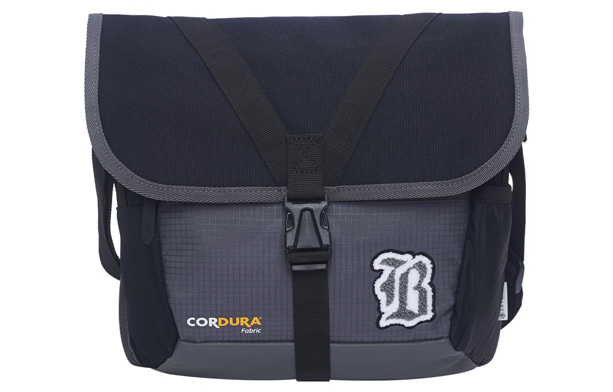 LINING Спортивная сумка через плечо унисекс черная
LINING Спортивная сумка через плечо унисекс черная